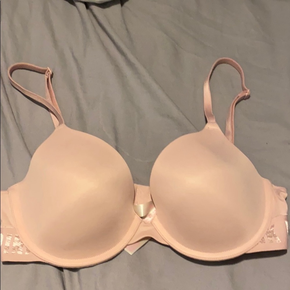 Pink PINK bra only worn a couple times size 36B